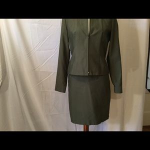 Military greensuit. Price dropped to 11$ firm